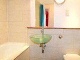 sep15_access_farringdon_bathroom