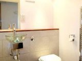sep15_access_farringdon_bathroom1