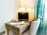 astor_court_hotel_superior_room_desk