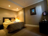 banks_hotel_double1