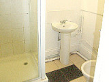 holiday_house_hotel_london_bath_room_r