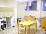 holiday_house_hotel_london_kitchen_r