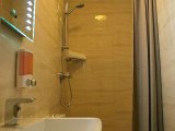 bayTree_hotel_bathroom_big