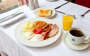 bedford_hotel_breakfast
