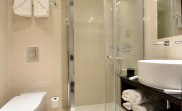 best_western_paddington_court_suites_bathroom1_big