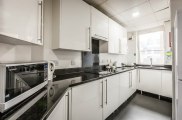 apr16_carr_saunders_hall_kitchen