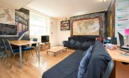 central_hostel_lounge_big