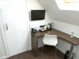 chiswick_rooms_desk_big