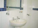 commongate_hotel_london_bathroom_r