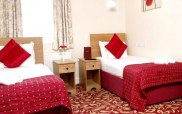 conifers_guest_house_twin3