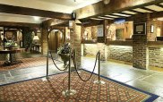 copthorne_gatwick_hotel_reception