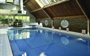 copthorne_gatwick_hotel_swimming_pool