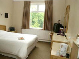 county_hotel_woodford_double_room