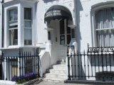 earls_court_garden_hostel_exterior1_big