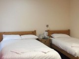earls_court_garden_hostel_triple1_big