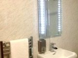 jul15_epsilon_hotel_bathroom2