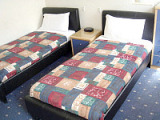 hadleigh_hotel_london_twin_room1