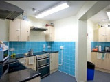 april_hampstead_budget_rooms_kitchen1