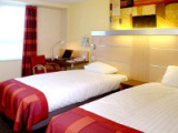 holiday_inn_express_london_limehouse_triple_room