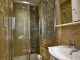 hyde_park_apartments_bathroom_big