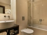 hyde_park_premier_hotel_bathroom_big