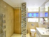 hyde_park_suites_bathroom4_big