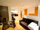 hyde_park_suites_quad_breakfast_room_big