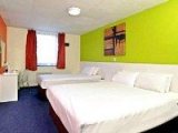 march_ibis_styles_london_leyton_family1_new