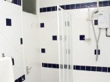 julius_lodge_bathroom1_big