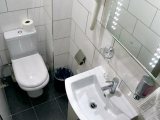 london_guest_house_acton_bathroom3_big