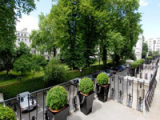 London_House_Hotel_park