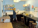 london_eye_hostel_kitchen_big