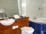 quality_hotel_london_wembley_bathroom2_big