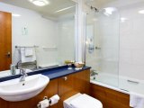 quality_hotel_london_wembley_bathroom3_big