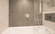 merit_kensington_hotel_bathroom1