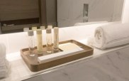 merit_kensington_hotel_bathroom4