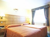 nayland_hotel_london_twin1_big