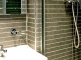 new_dawn_hotel_london_bathroom_big