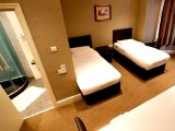 newham_hotel_quad_room1_big