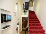 notting_hill_gate_hotel_stairs_big
