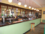 queen_elizabeth_hostel_hammersmith_bar