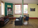 queen_elizabeth_hostel_hammersmith_living_room