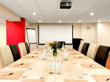 ramada_hounslow_heathrow_east_conference_room_big