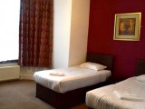rossmore_hotel_twin_room1_big