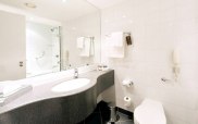 sofitel_gatwick_bathroom