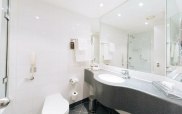 sofitel_gatwick_bathroom1