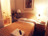 fairway_and_central_hotel_london_double_room3