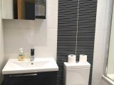 hamiltons_hotel_bathroom2_big