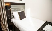 sep16_tudor_inn_hotel_single