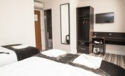 sep16_tudor_inn_hotel_triple1